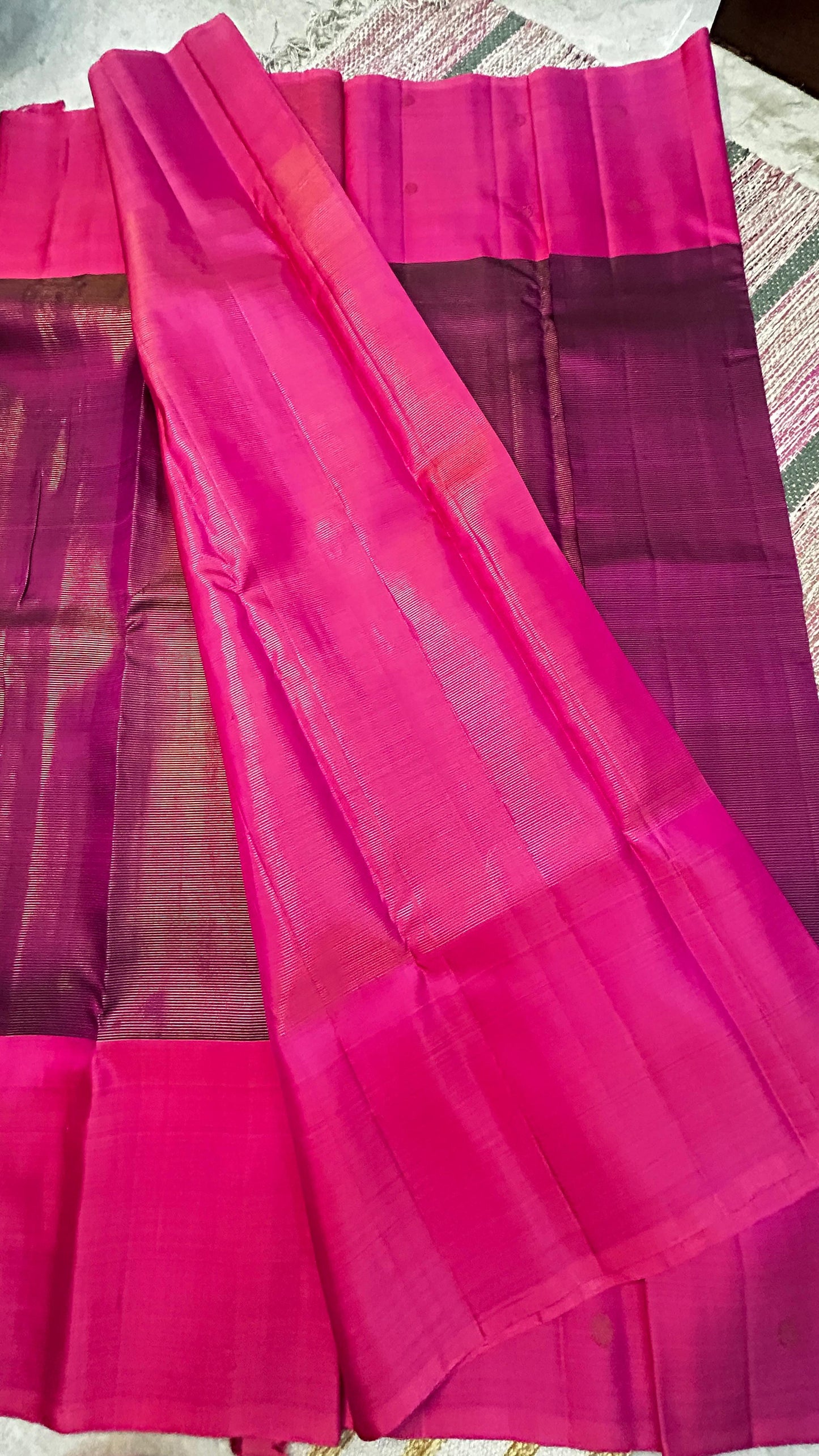 Fuchsia Plum Royale – Pure Silk Dual Tone Saree